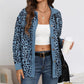 Damesjas met lange mouwen en luipaardprint en knopen
