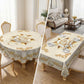 Waterdicht Tafelkleed met Goudkleurige Rozen – Luxe Look, Dagelijks Beschermd | 50% Korting