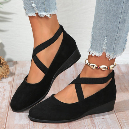Elegante schoenen met elastische bandjes en lage sleehak in effen kleur