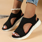Comfortabele, ademende, platte sandalen met open neus voor dames in de zomer.