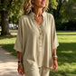 Damesblouses met halflange mouwen, knoopsluiting en V-hals