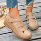 Ademende, comfortabele sandalen met sleehak