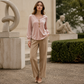 ✨🛍️Nieuwe collectie – Ontspannen fluwelen blouse – Lichtgewicht en strak afgewerkt voor alledaagse elegantie