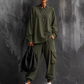 Set bestaande uit een casual dames-top met ronde hals en een cargobroek