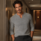 Moderne gebreide pullover met textuur