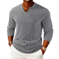 Moderne gebreide pullover met textuur